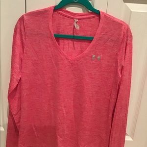 Under Armour sweat blocking shirt